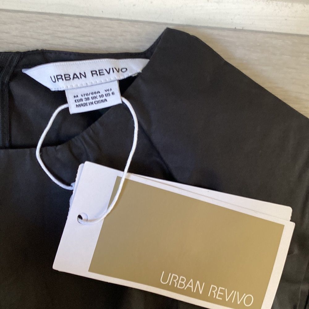 Urban Revivo Black Dress Size 6 Slit Side Nwt — image 5 of 6